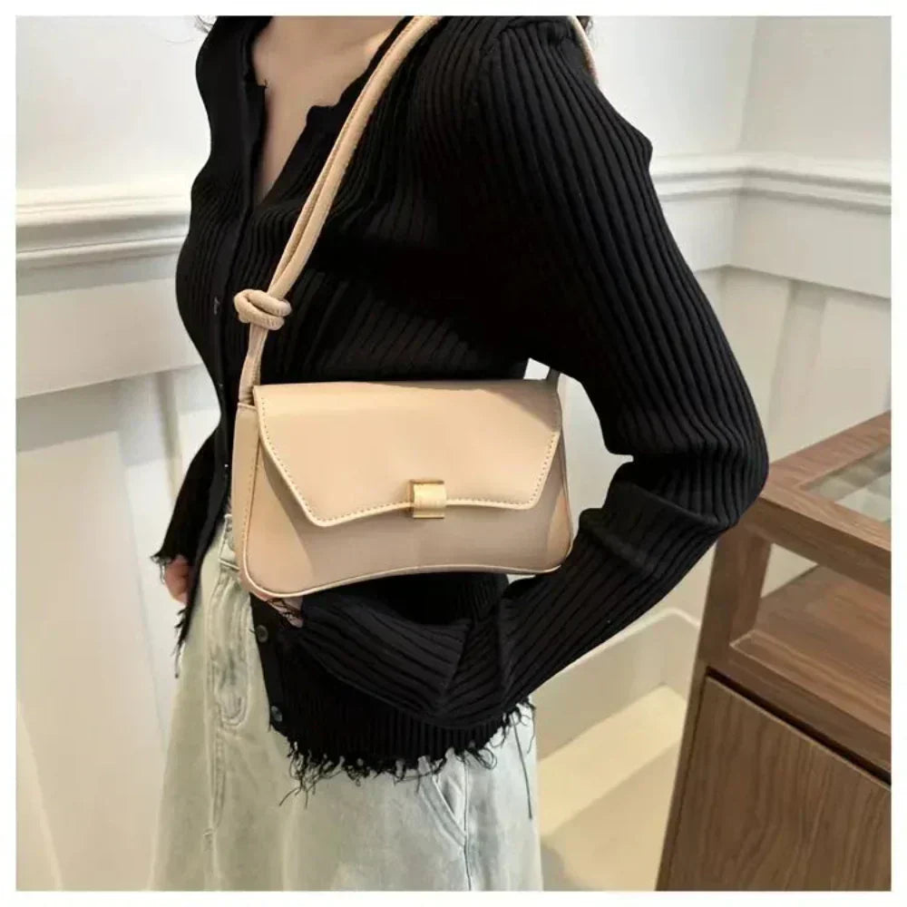 Daphne | Torba na ramię o vintage'owym uroku