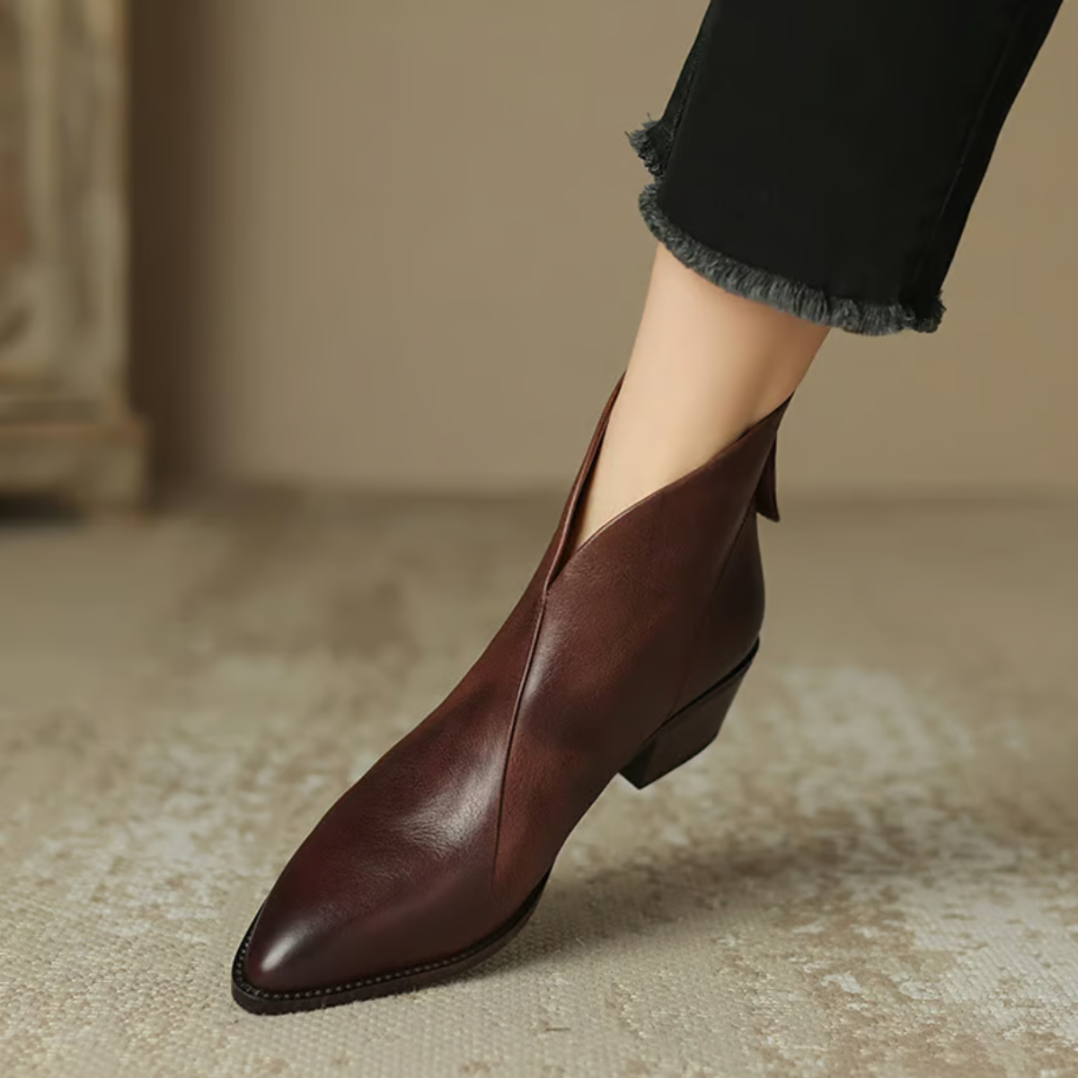 Auralise – Eleganckie Botki na Niskim Obcasie